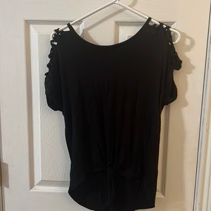 Black size medium shirt